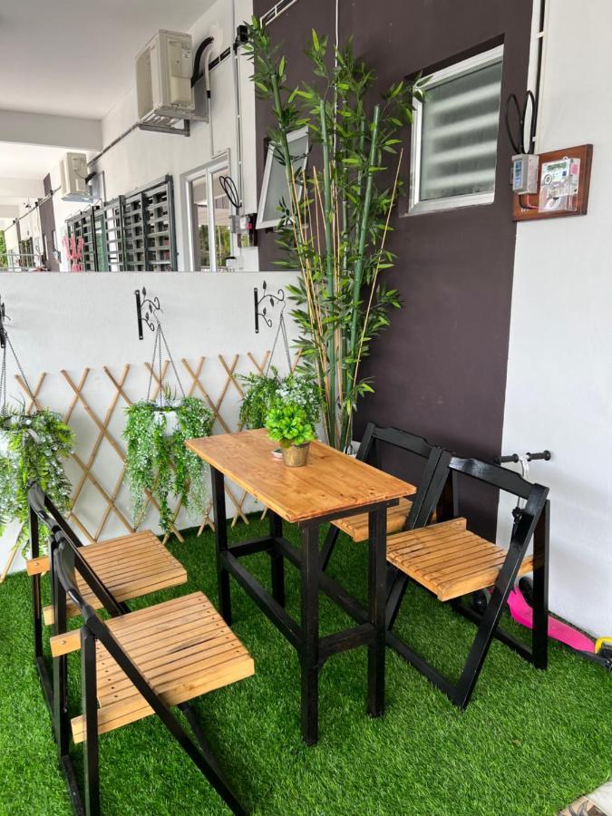 Kampong Melayu Changkat Larah Mieda Rizqi Homestay מראה חיצוני תמונה