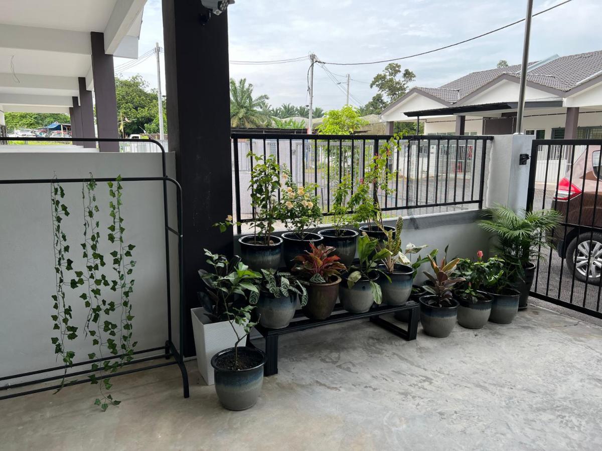 Kampong Melayu Changkat Larah Mieda Rizqi Homestay מראה חיצוני תמונה