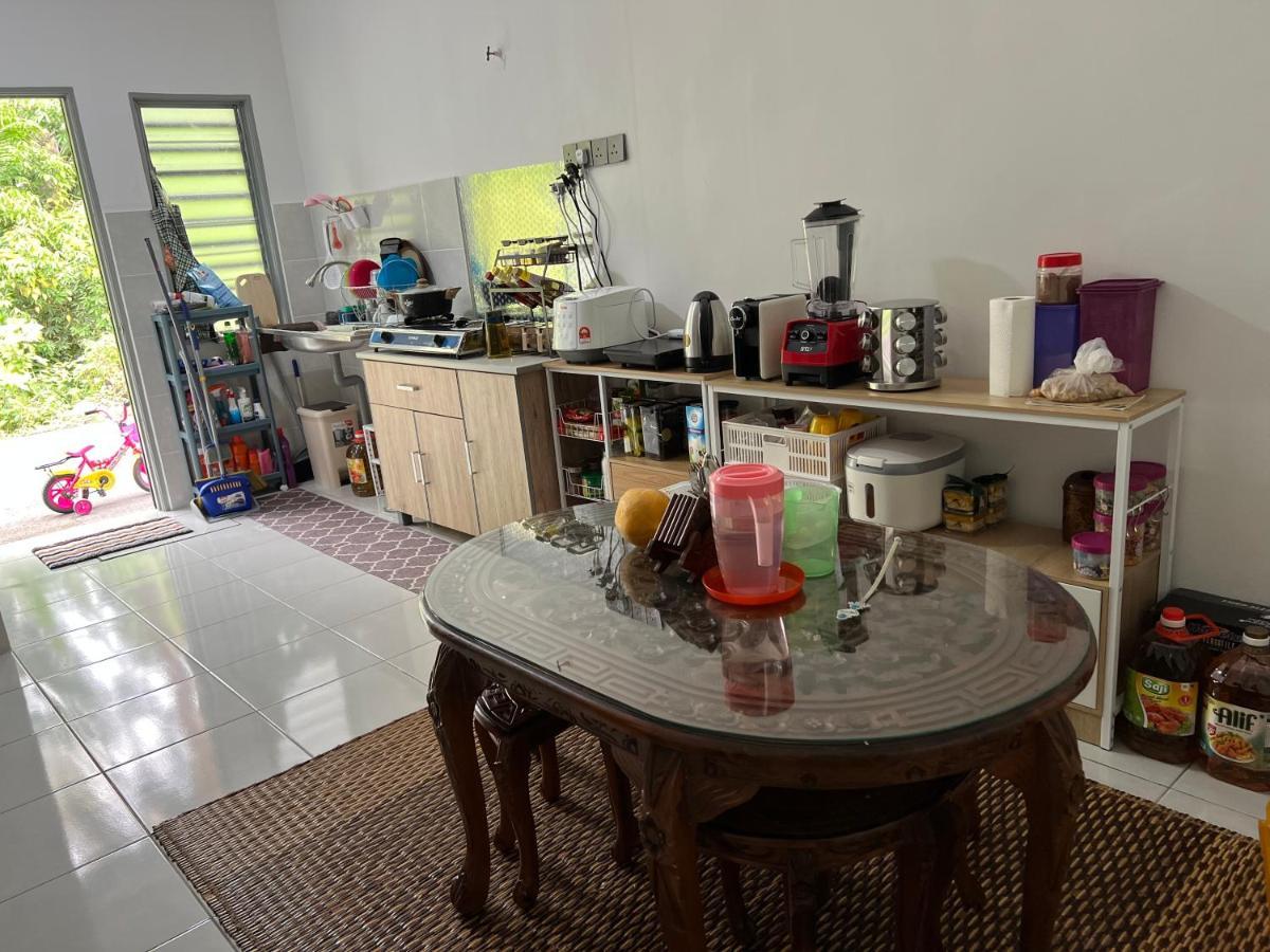 Kampong Melayu Changkat Larah Mieda Rizqi Homestay מראה חיצוני תמונה